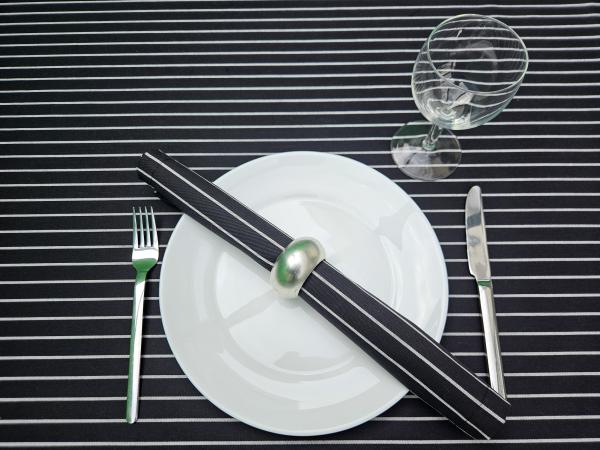 Servietten - Zebra – Stoff mit feiner Streifenstruktur